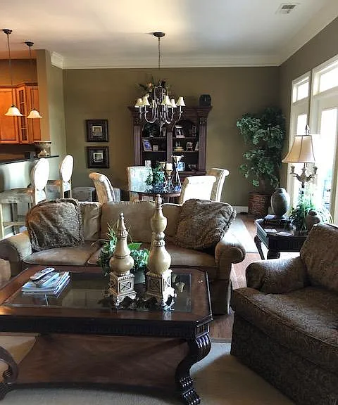 319 Blue Water Way — Photo 1