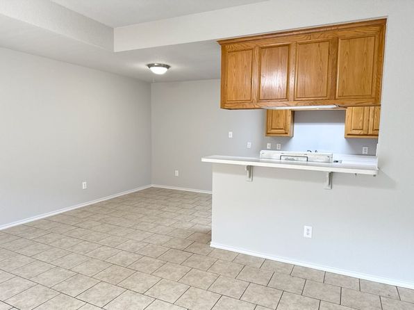 712-716 Stribling Cir