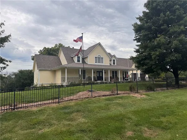 11505 Easley Dr, Lees Summit, MO 64086