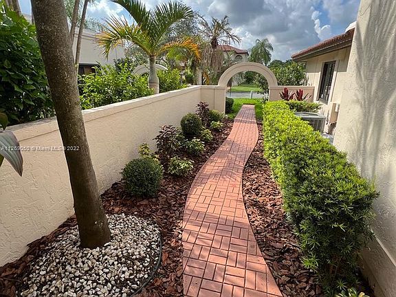 5th image of 9349 NW 50th Doral Cir N