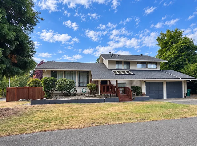 3 bed, 2.5 bath, 2008 sqft, $4,500 — Photo 1