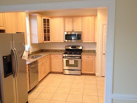 4th image of 21812 Westminster Pl