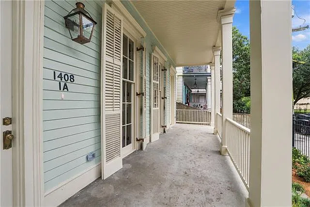 2 bed, 2.0 bath, 1025 sqft, $2,700 — Photo 2