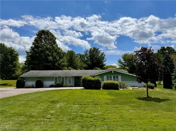 7665 Roselawn Dr, Mentor, OH 44060