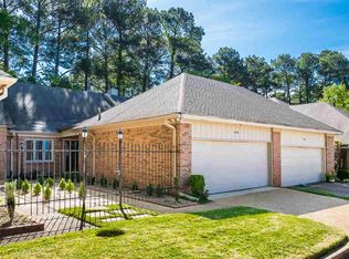 210 Autumn Ridge Dr, Jackson, MS 39211
