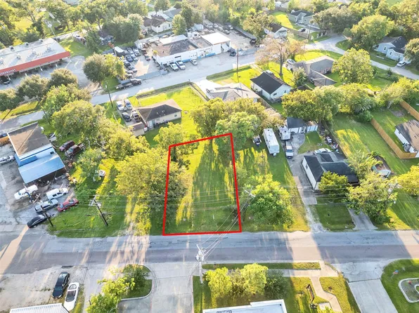 Saint Goar St, Dickinson, TX 77539