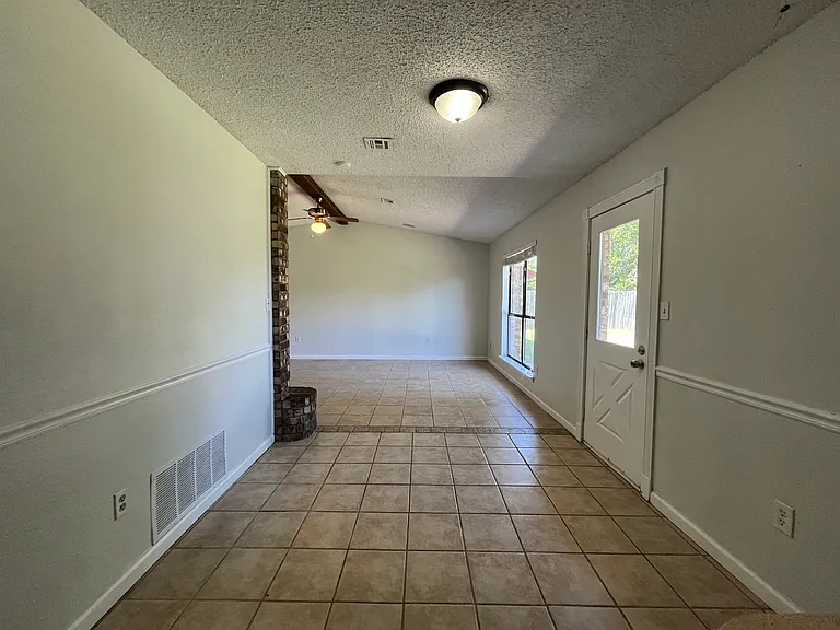 2107 NW 55th St — Photo 12