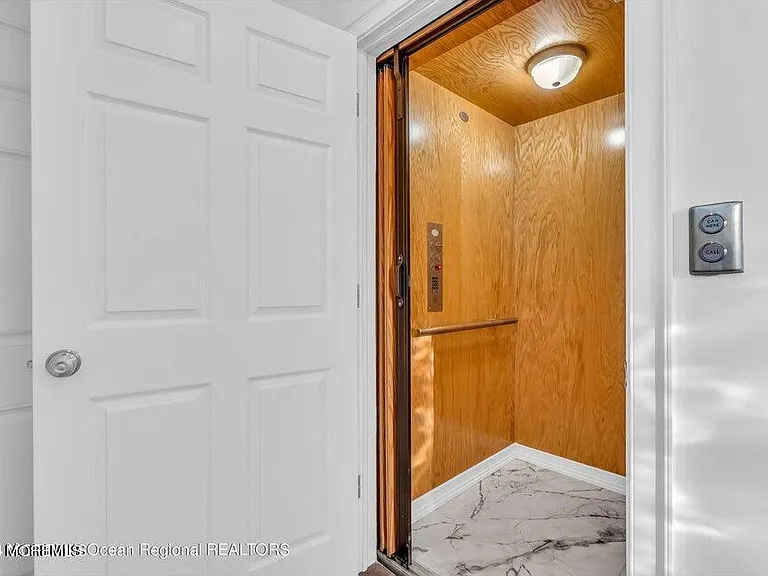 443 Highway 35 N — Photo 11