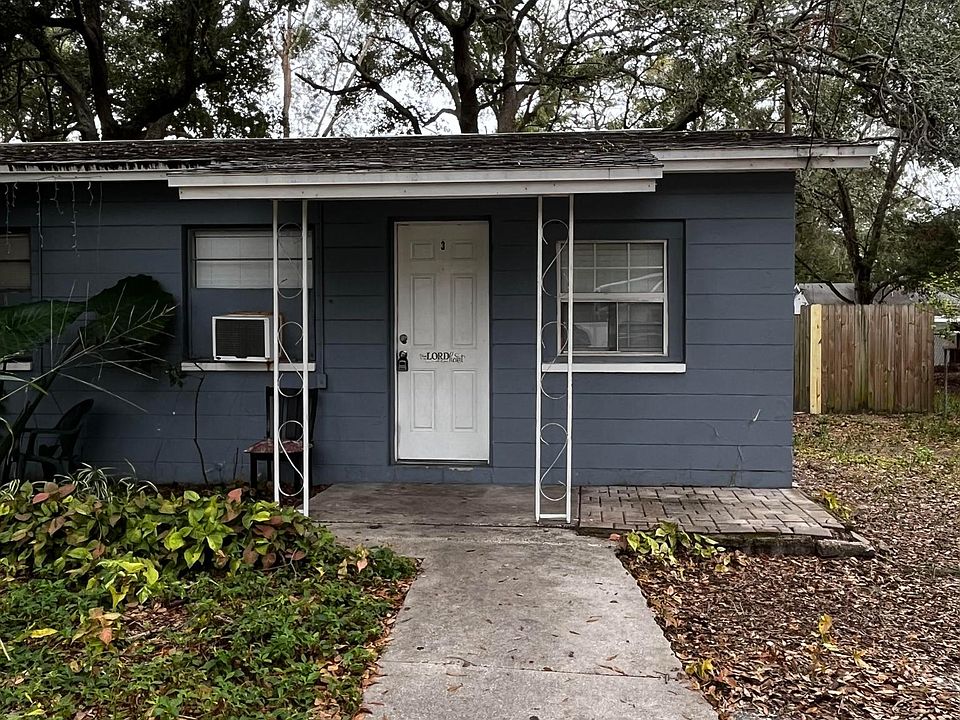1st image of 15424 Waverly St #3