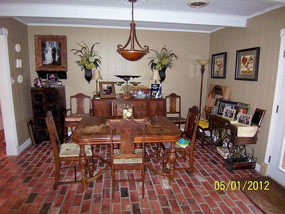 3rd image of 307 Killarney Pl