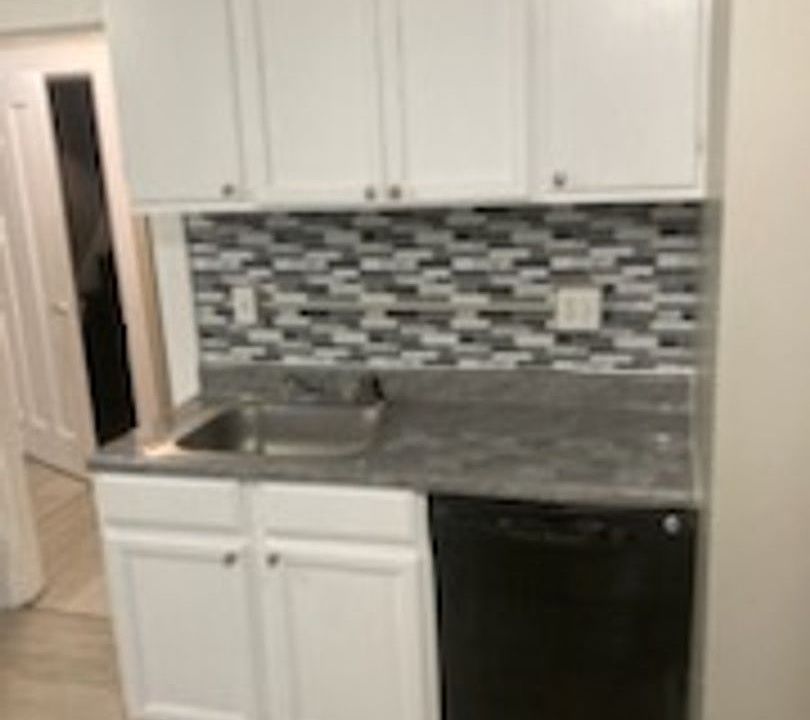 1st image of 67-69 Upton Pl
