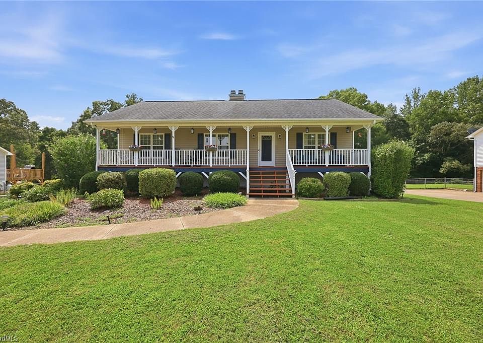 1st image of 264 Reedy Creek Ct