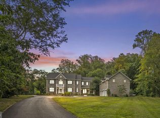 447 Springvale Rd, Great Falls, VA 22066