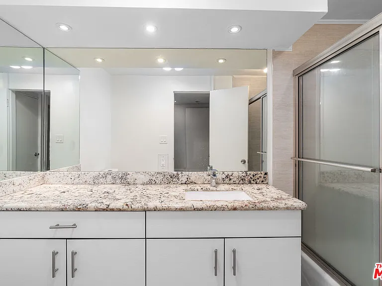 7712 Paseo Del Rey #4 — Photo 16