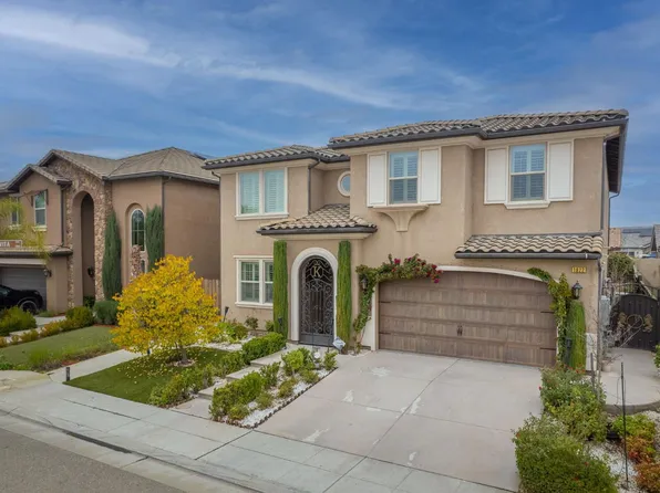 1922 E Amaryllis Ave, Fresno, CA 93730