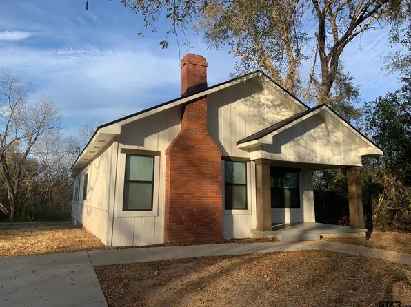 105 Hutto St, Troup, TX 75789