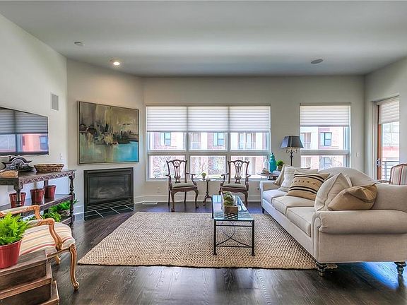 2nd image of 4545 Washington Ave