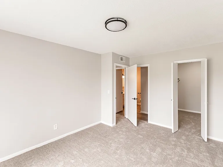 Beltline Villas Apartments — Photo 16