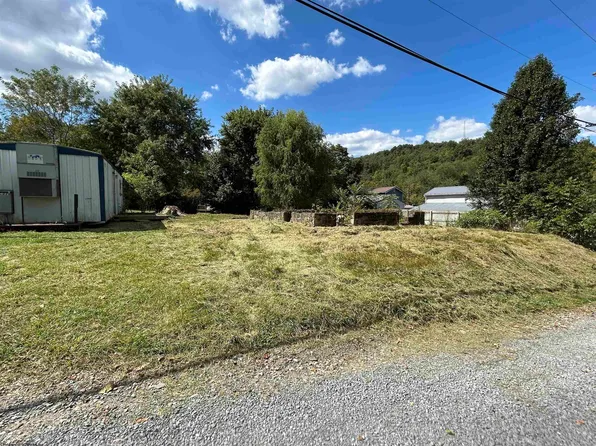64 Trope Hill Rd, Osage, WV 26543