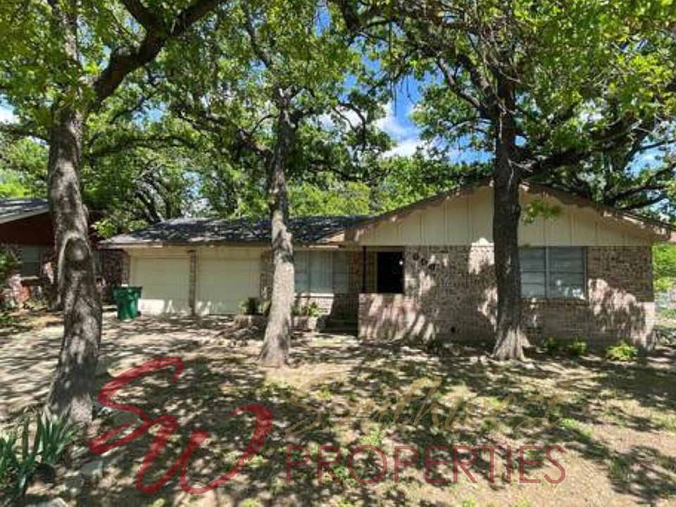 1st image of 859 N Charlotte Ave