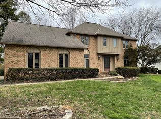 876 Bluffview Dr, Columbus, OH 43235