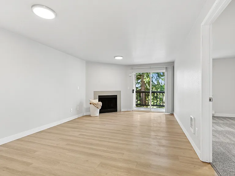 CentrePointe Apartments — Photo 3