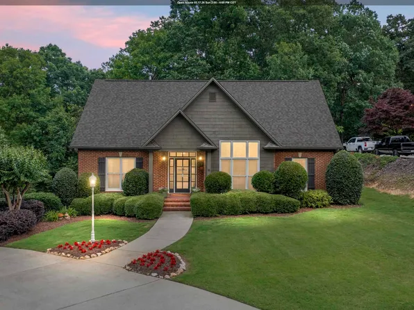 6721 Clear Creek Cir, Trussville, AL 35173