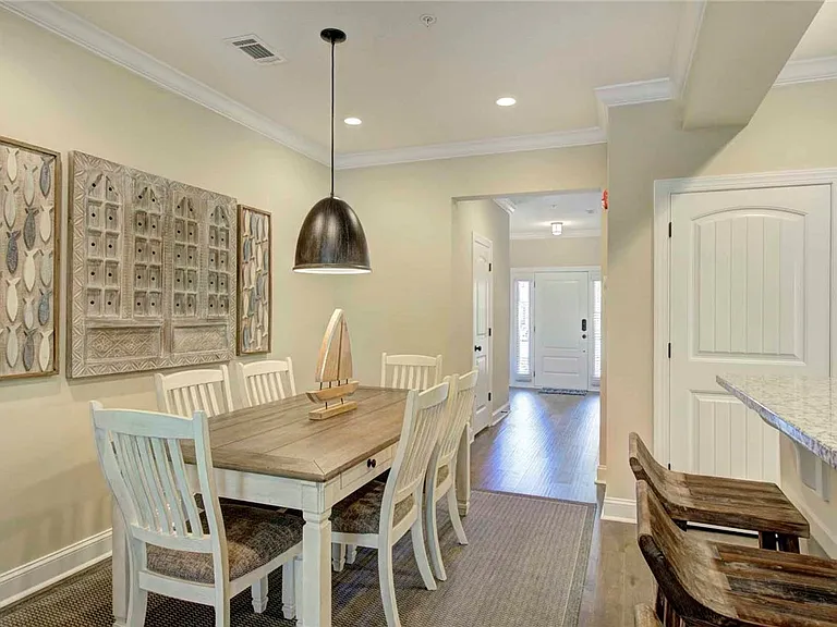 205 Mariners Cir — Photo 7