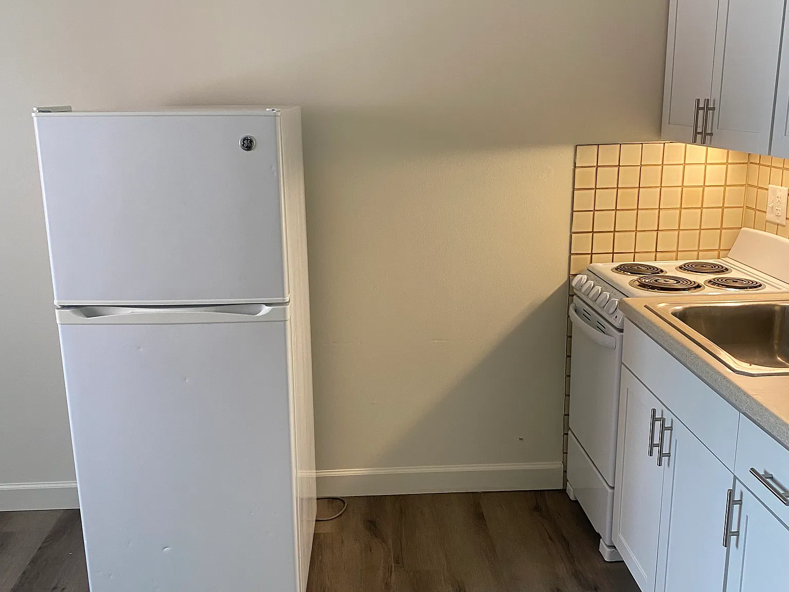 333 W 8th Ave — Photo 2