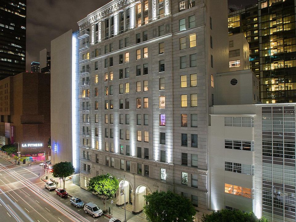 1st image of 815 S Flower St #1116