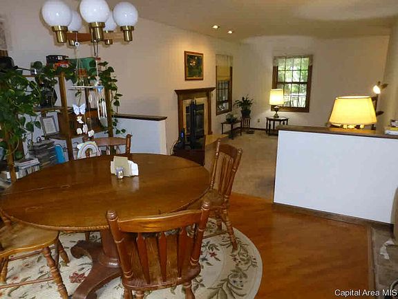 4th image of 842 Red Bud Pl