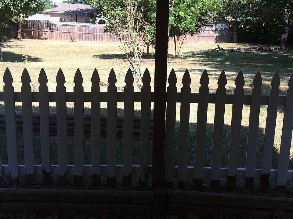 2nd image of 3512 Meadowbrook Dr