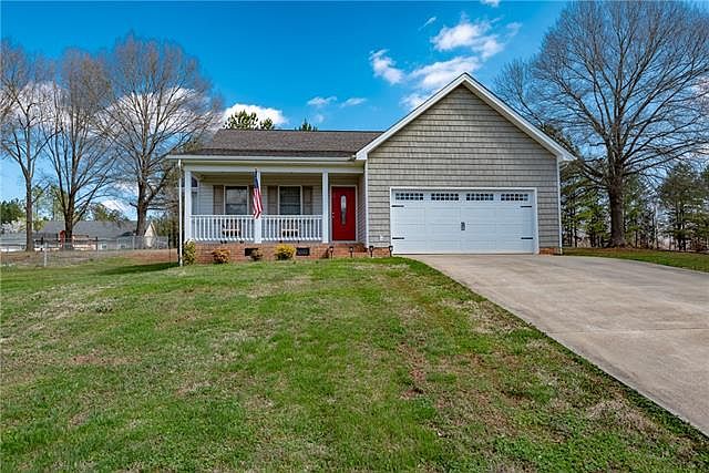 1st image of 2232 Picnic Dr