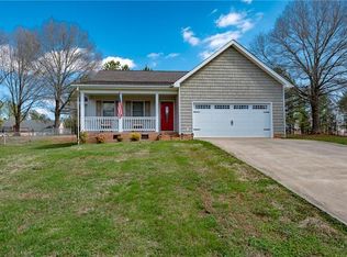 2232 Picnic Dr, Newton, NC 28658