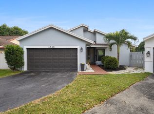 6540 SW 13th St, Plantation, FL 33317