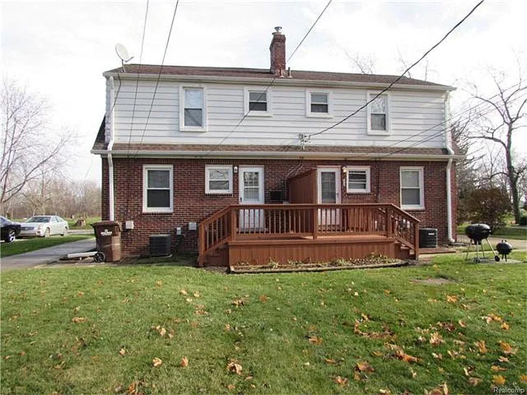 3018 Gloria St — Photo 10