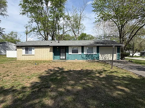 2504 Campbell Dr Photo 1