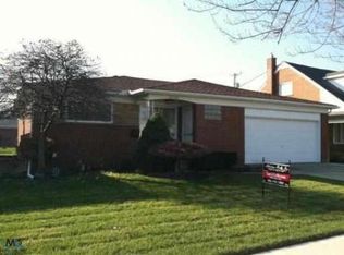 21106 Michael Ct, Saint Clair Shores, MI