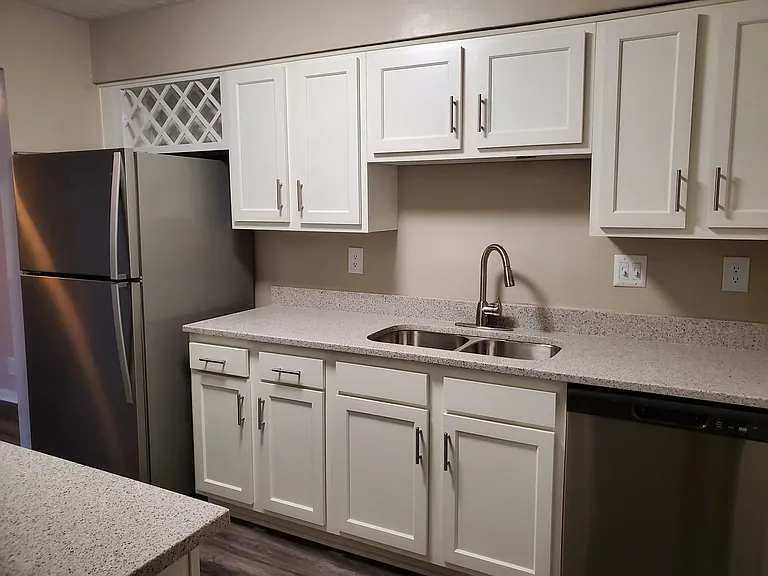 St. Francis Apartments — Photo 16