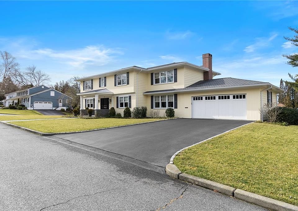 40 Applewood Rd, Cranston, RI 02920 Zillow