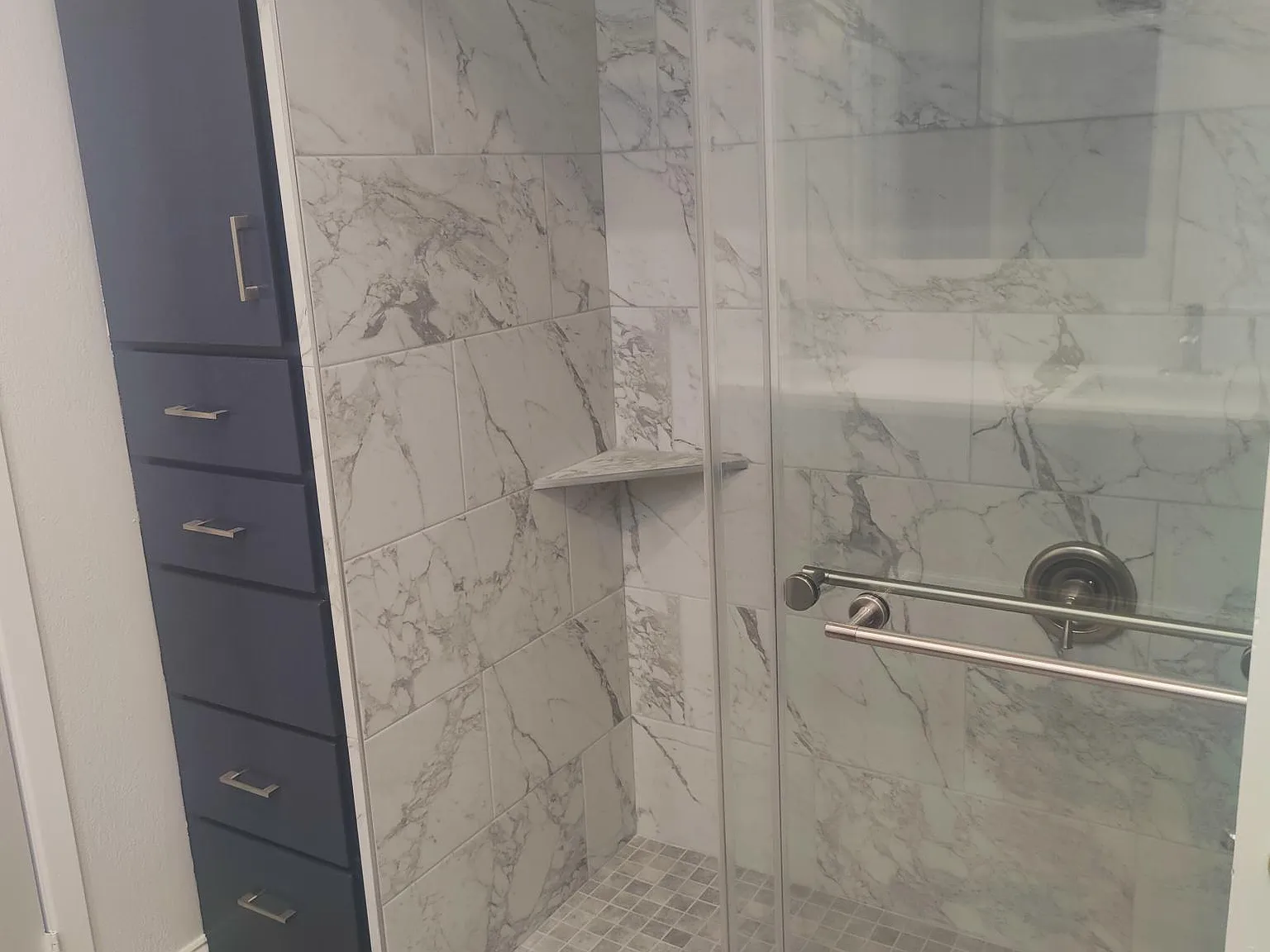 240 College Ct — Photo 3
