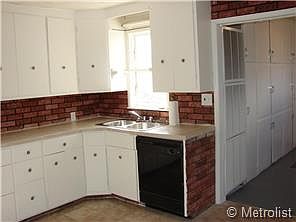 2nd image of 2850 W Wesley Ave