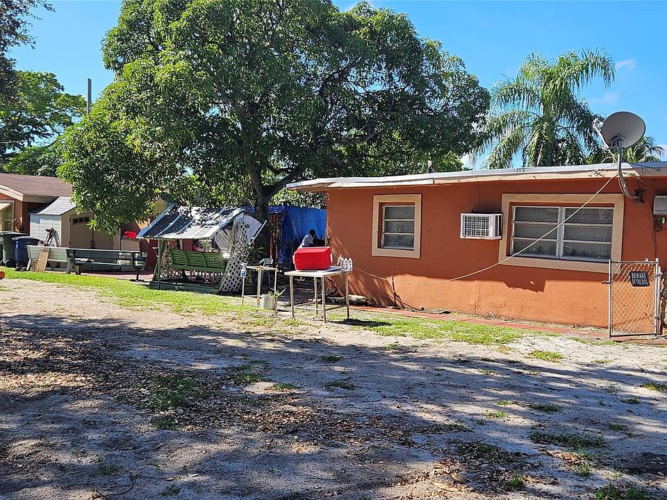 1st image of 216 NW 7th Court