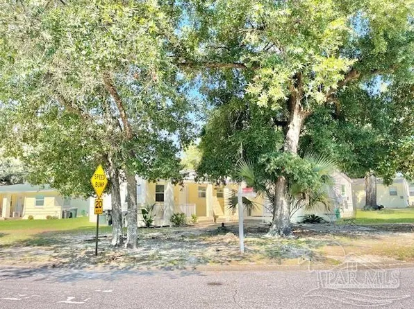 107 Holmes Dr #3, Pensacola, FL 32507