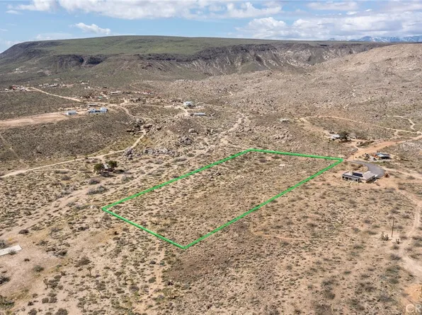 55529 Luna Vista Ln #6, Yucca Valley, CA 92284