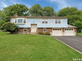 11 Apple Tree Terrace, West Haven, CT 06516