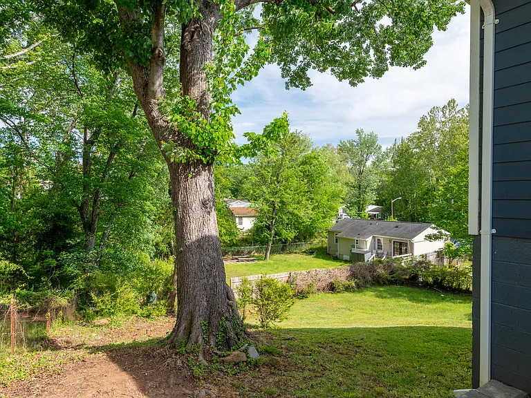 105 Hartmans Mill Rd — Photo 31