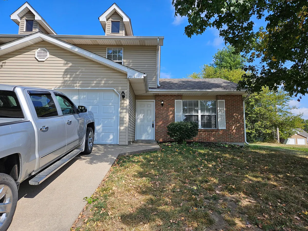 Building Photo - 2311 Churchill Dr