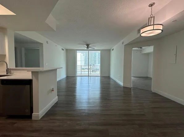 110 SW 13th St, Miami, FL