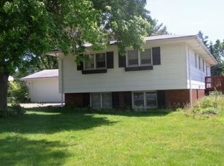 1155 Hollman St, Platteville, WI 53818